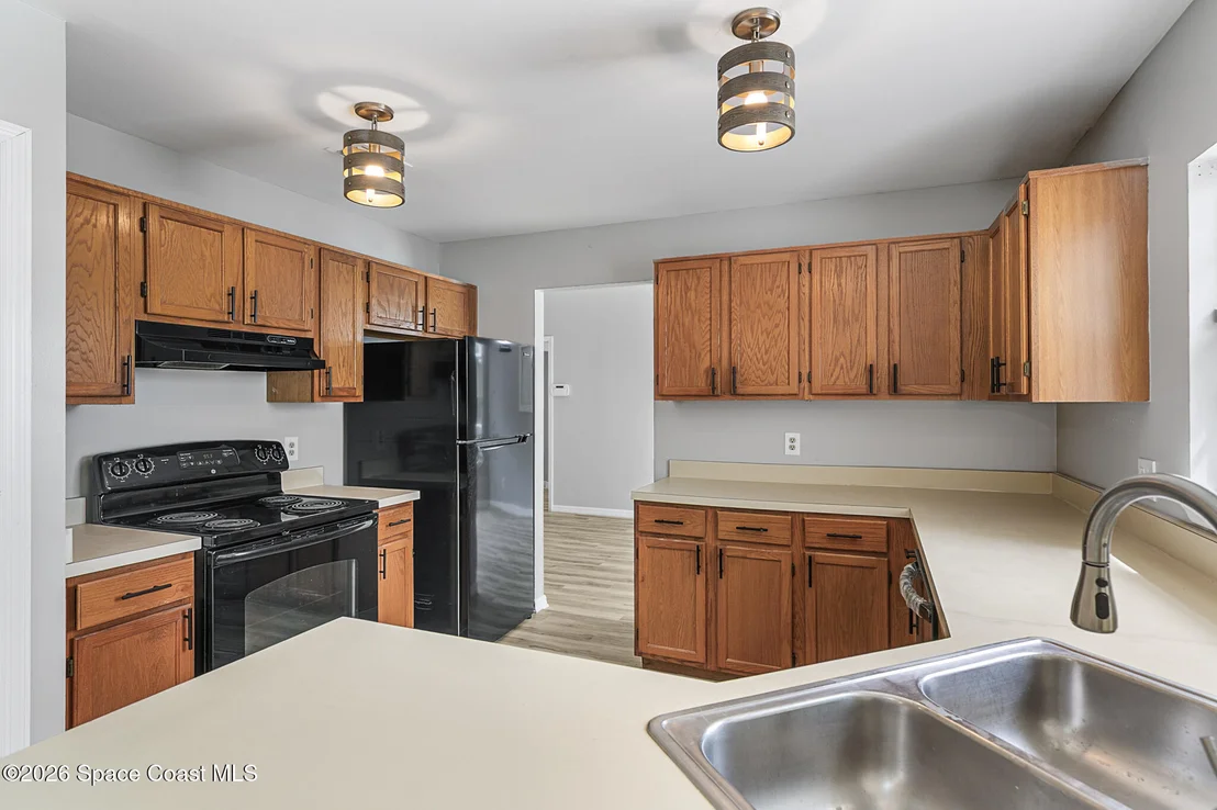 Photo of 220 Lanack Road SE