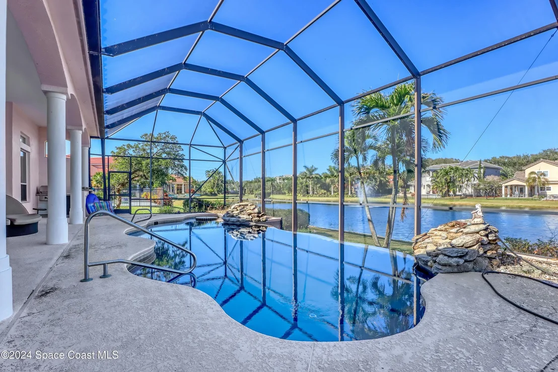 Photo of 402 Flanders Drive