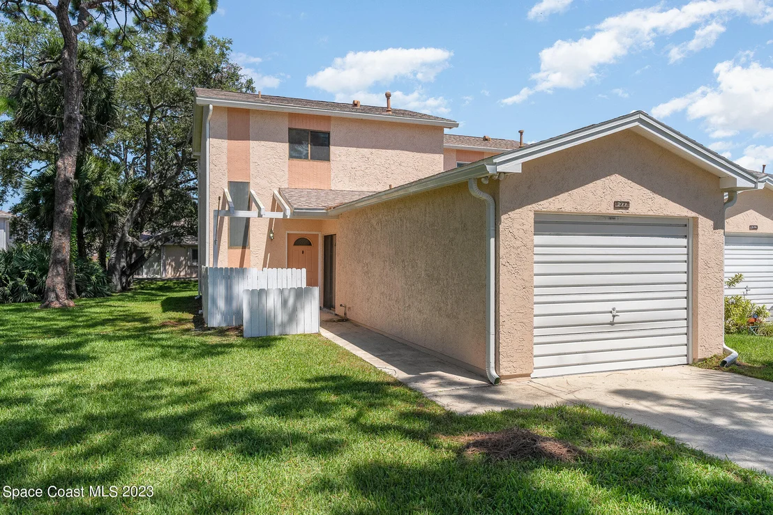Photo of Unit 113 at 277 Current Drive