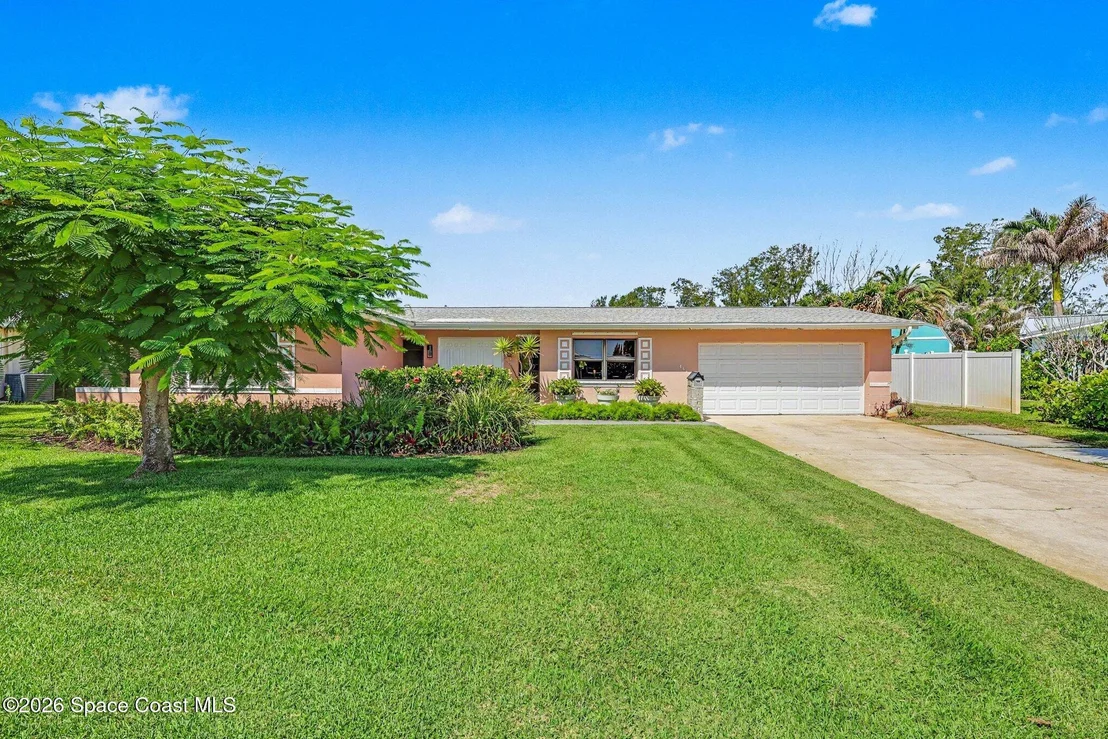 Photo of 444 Thrush Drive