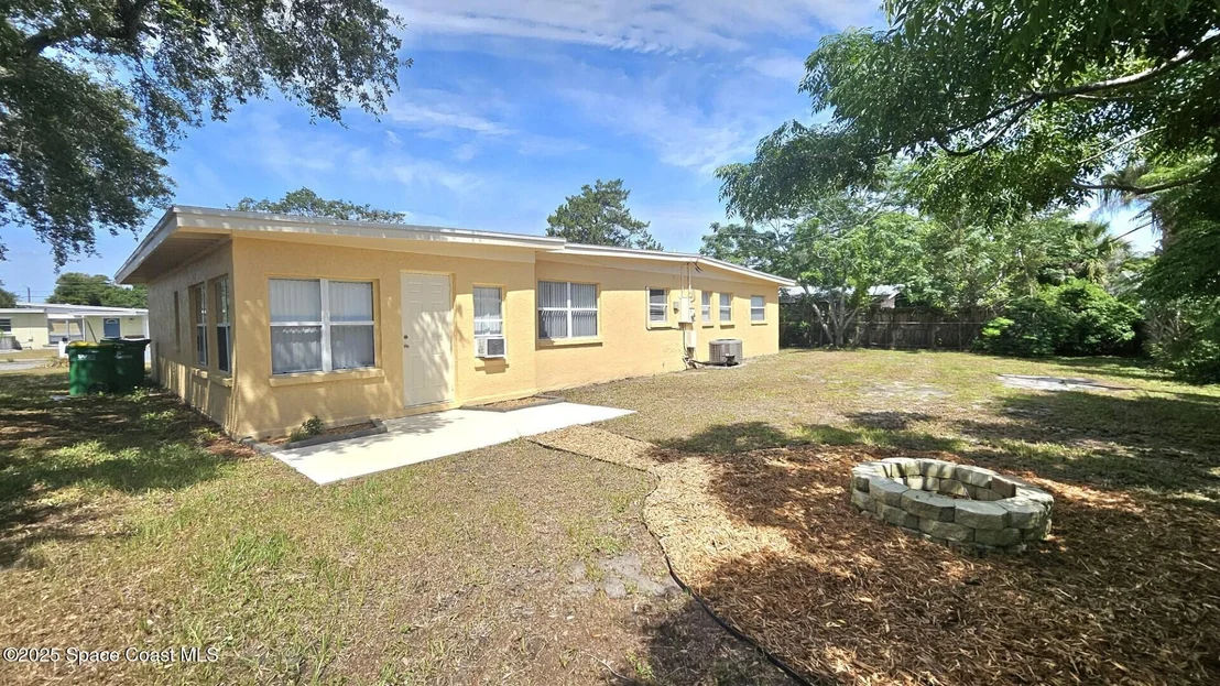 Photo of 402 Edinburgh Drive