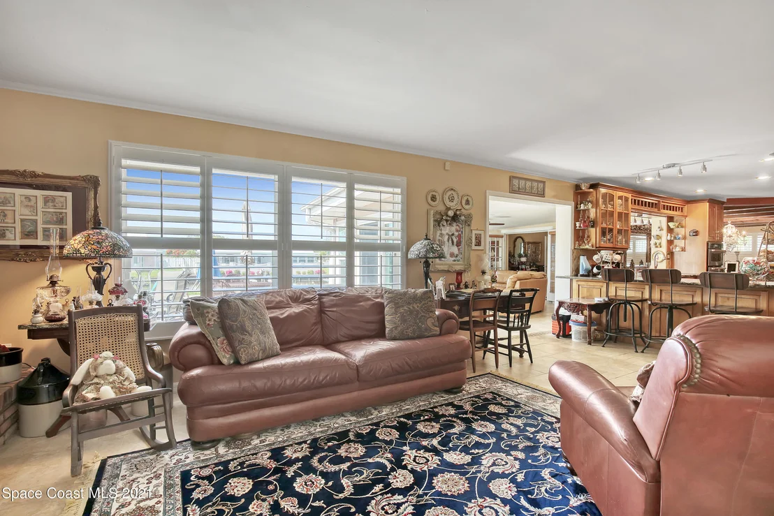 Photo of 227 Jamaica Drive
