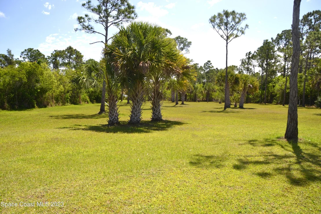 Photo of 2420 Quarterman Lane