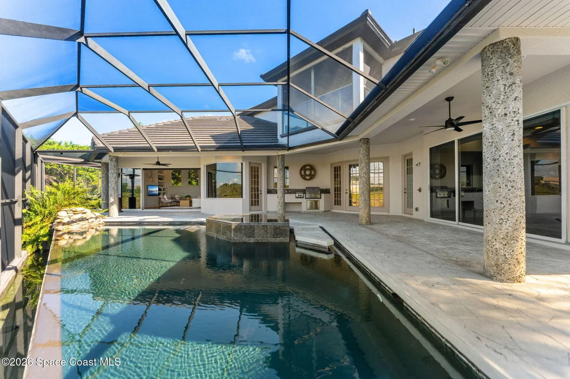 Photo of 804 Chatsworth Drive
