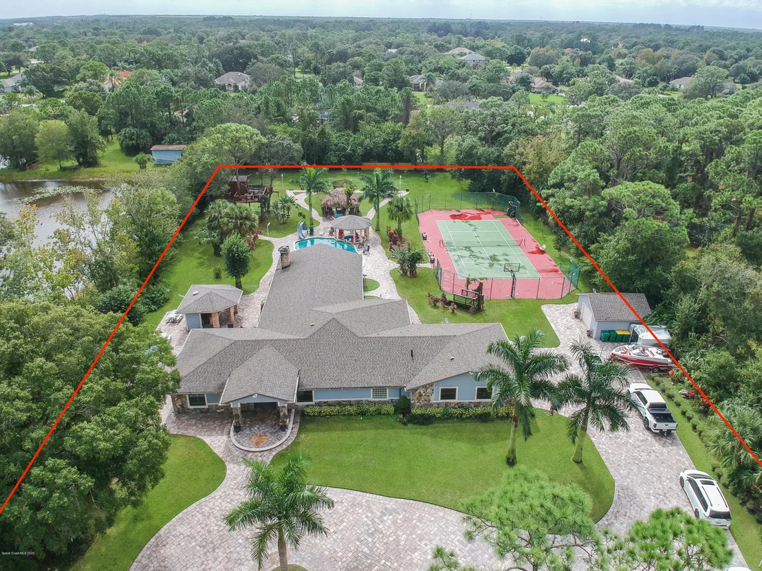 Photo of 4085 Lake Washington Road