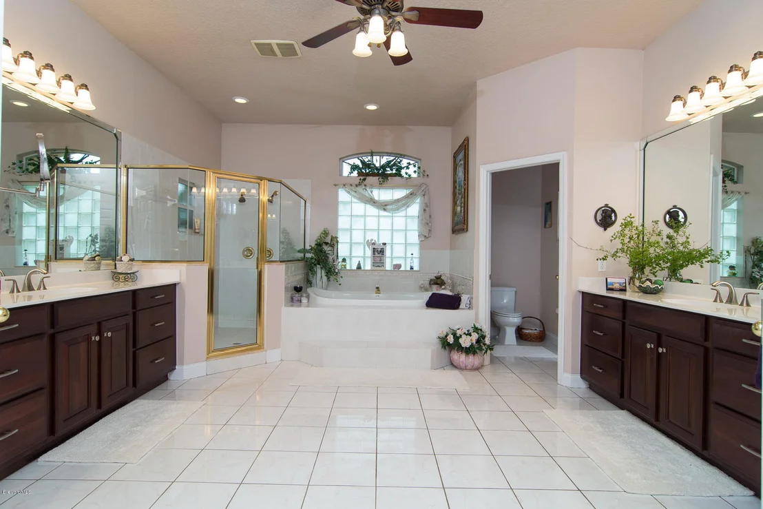 Photo of 925 Derby Lane