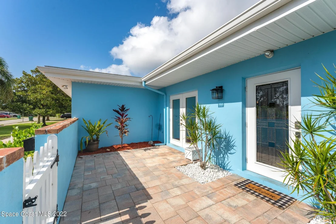 Photo of 220 Pineapple Street