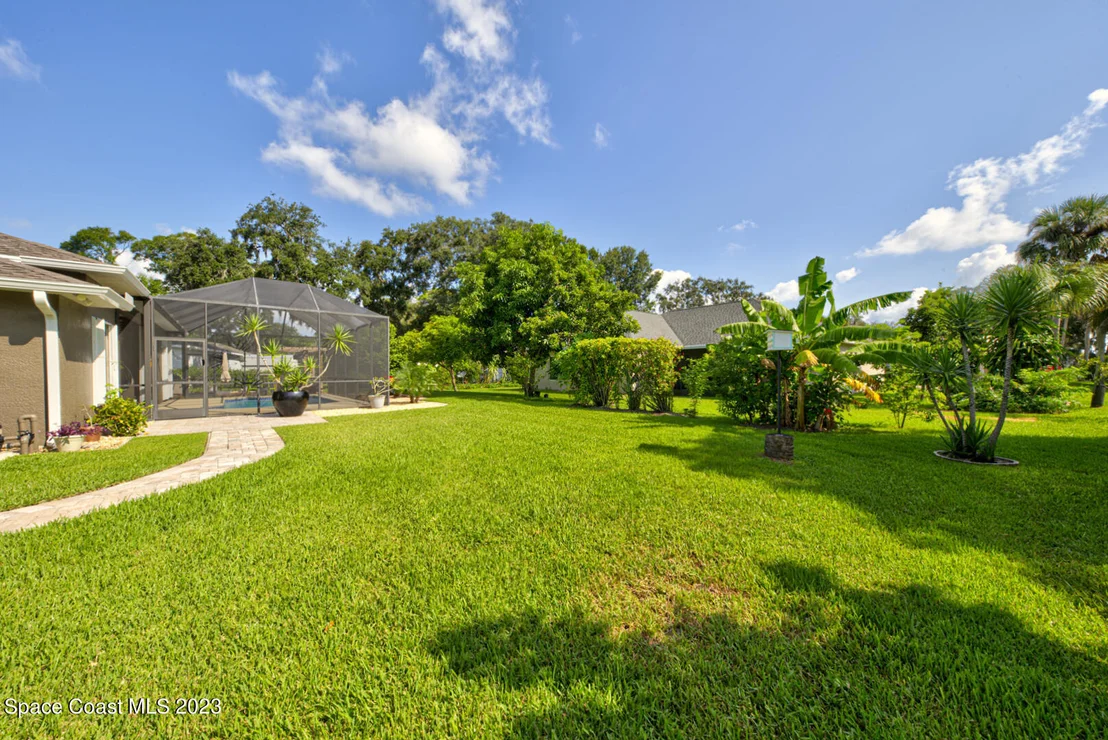 Photo of 1061 Meadowbrook Road NE