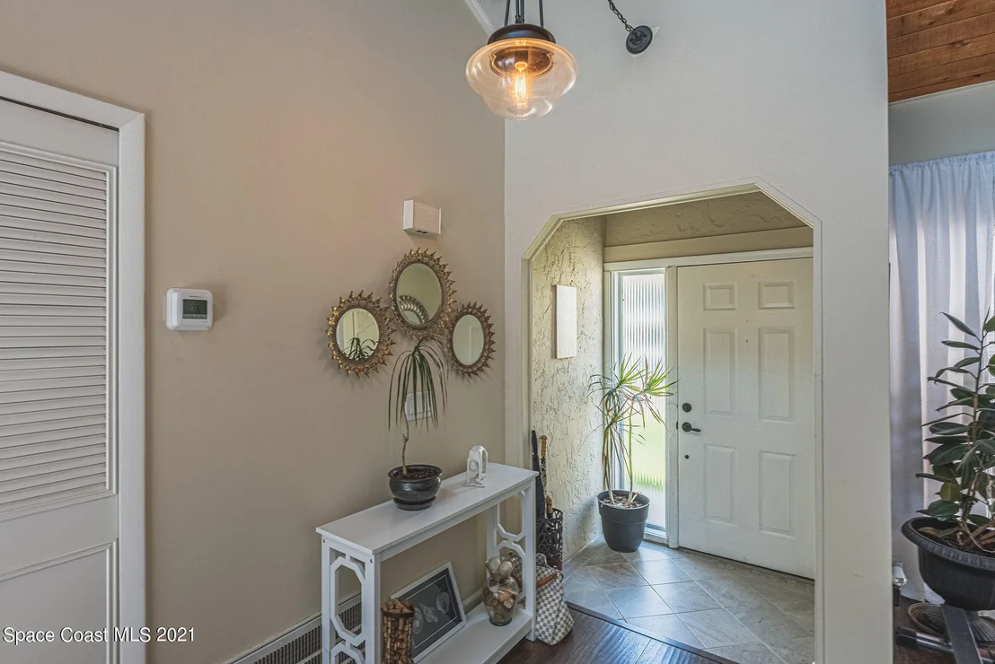 Photo of 460 Willow Tree Drive