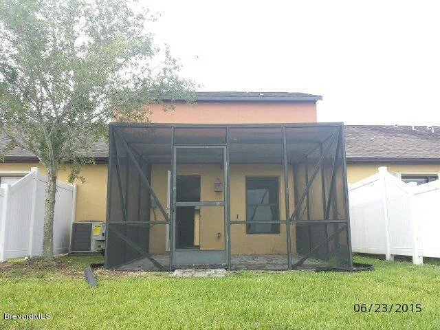 Photo of Unit 104 at 975 Luminary Circle
