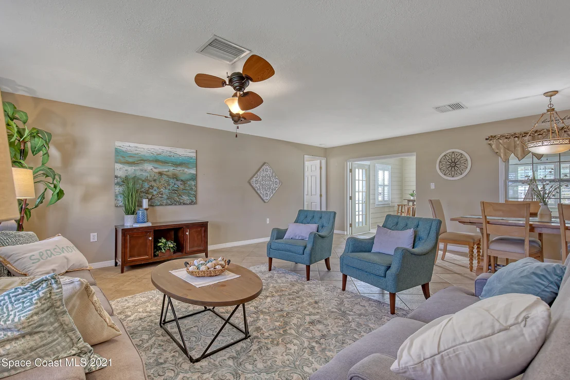 Photo of 444 Sparrow Drive