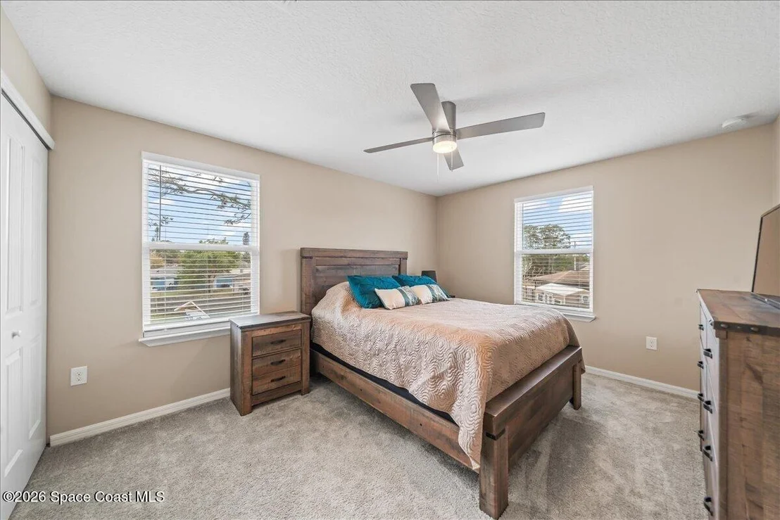 Photo of 800 Lyons Circle NW