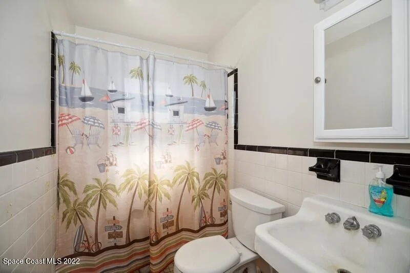 Photo of 3855 Aurantia Road