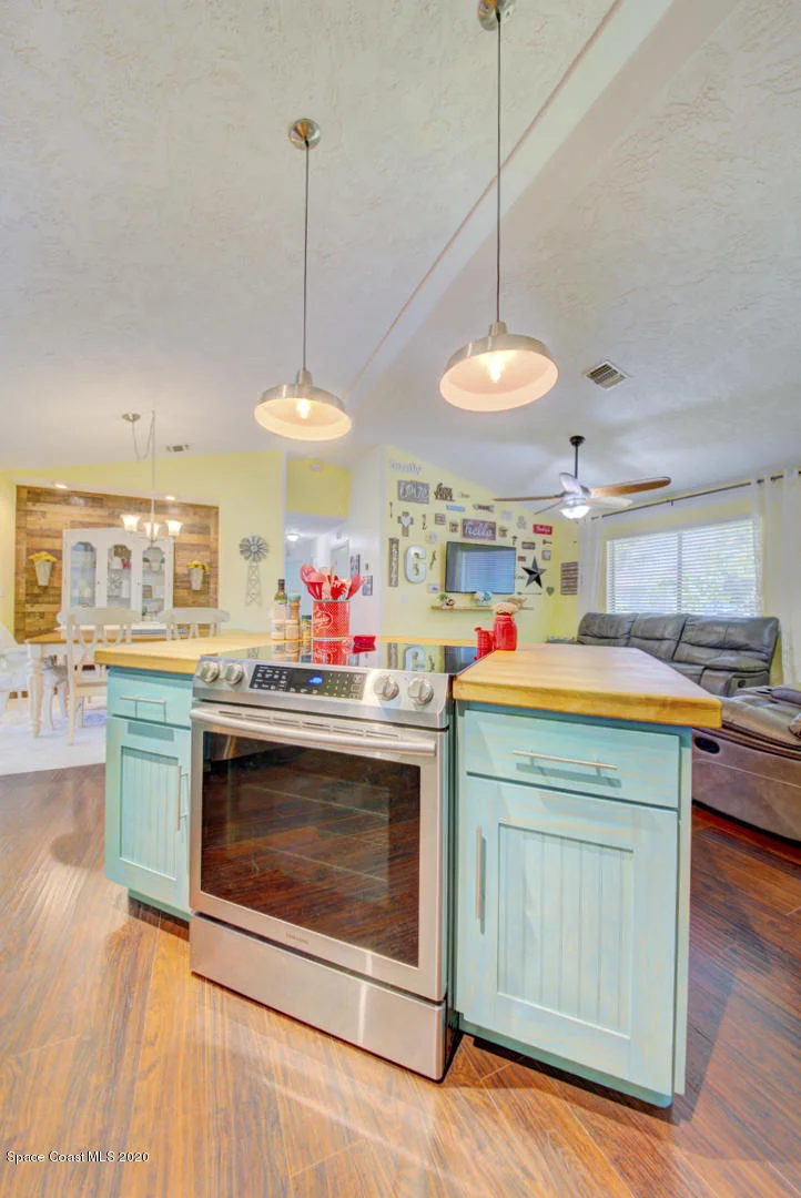 Photo of 6421 Hunt Road