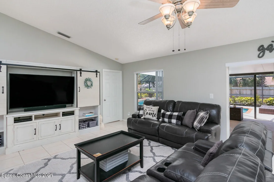 Photo of 5697 Beaverbrook Street