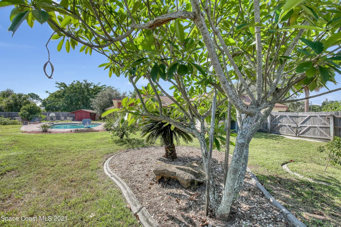 Photo of 1850 N Ontario Circle