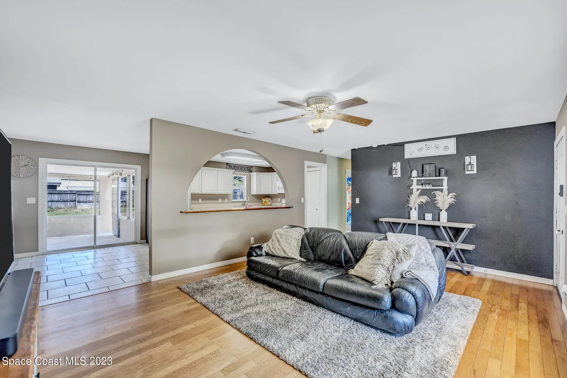 Photo of 5182 Jamaica Road