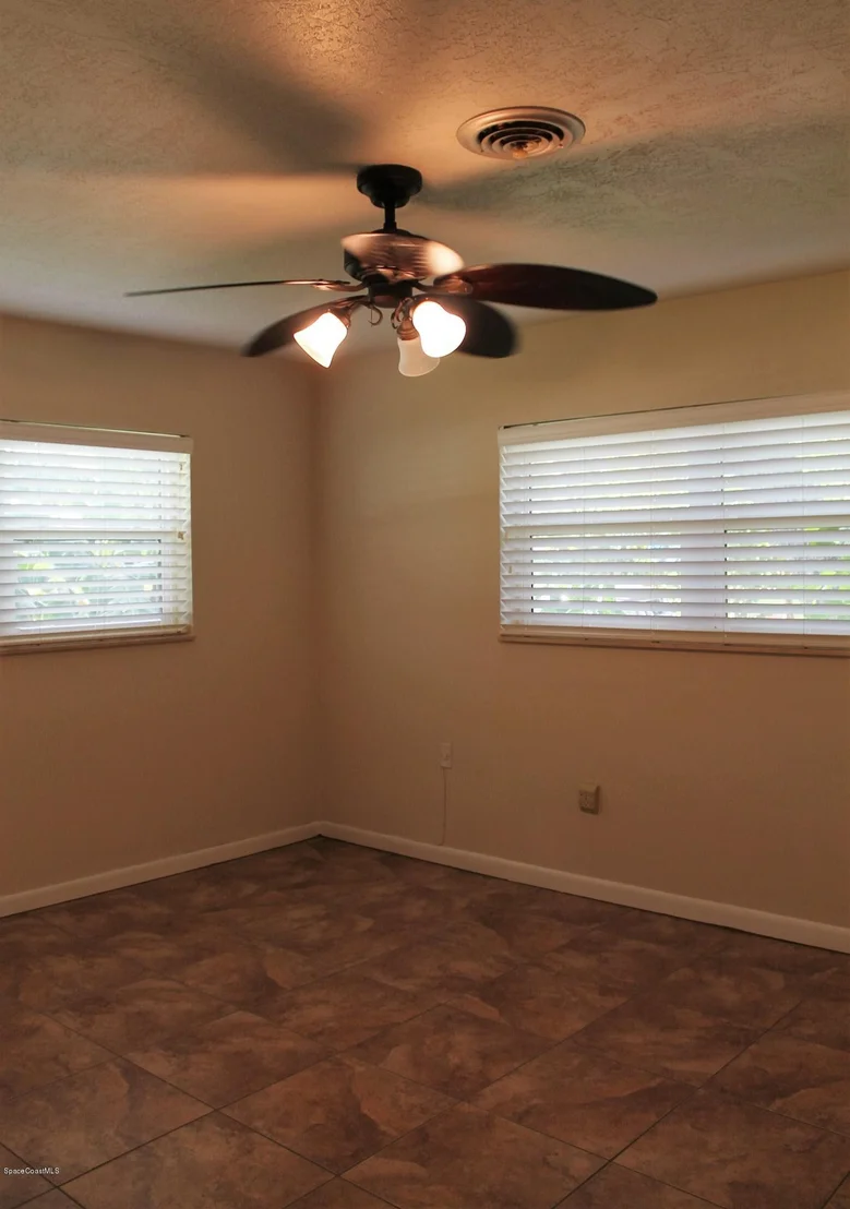 Photo of 1451 Anglers Drive NE