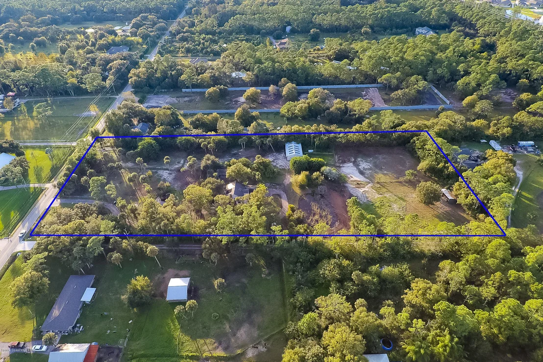Photo of 3570 Hield Road