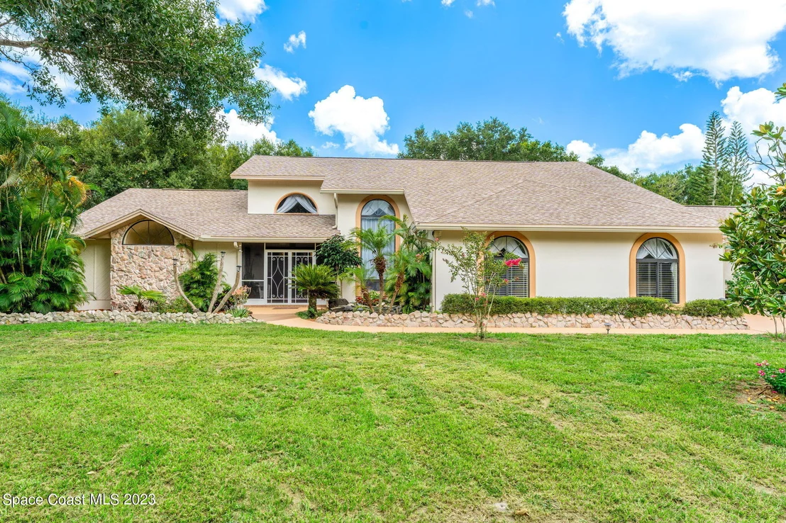 Photo of 2499 Hideaway Lane