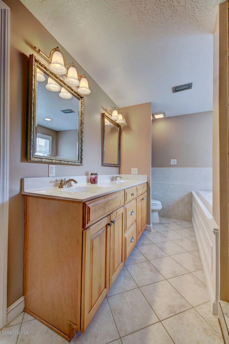 Photo of 4410 LANTERN Drive