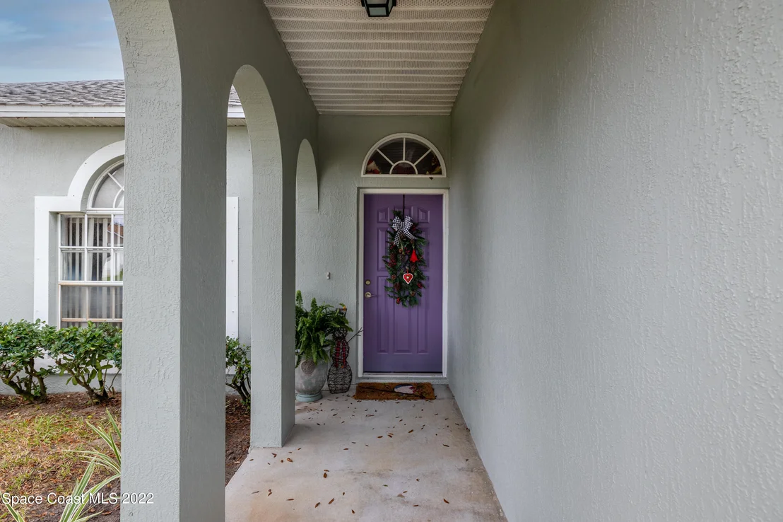 Photo of 2415 Mountain View Avenue