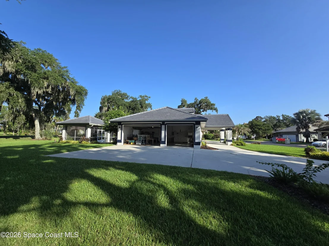 Photo of 802 Florencia Circle