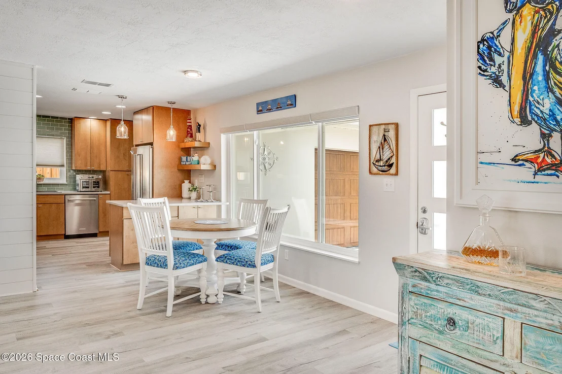 Photo of 452 Cardinal Drive