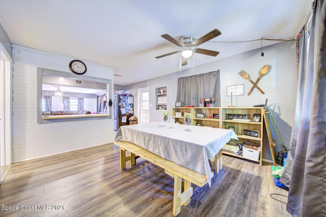 Photo of 1213 Vassar Lane