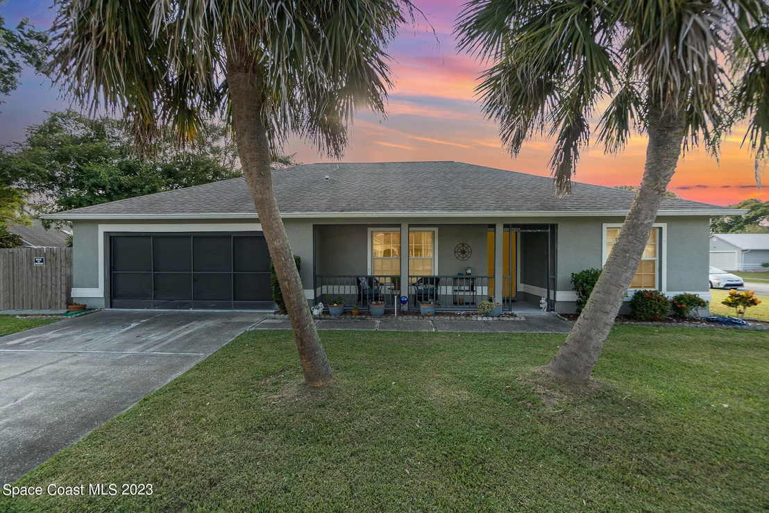 Photo of 672 Sandpiper Circle