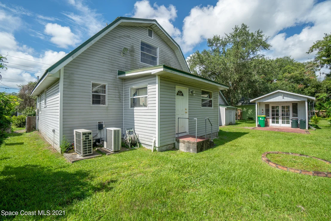 Photo of 4670 Robert Street