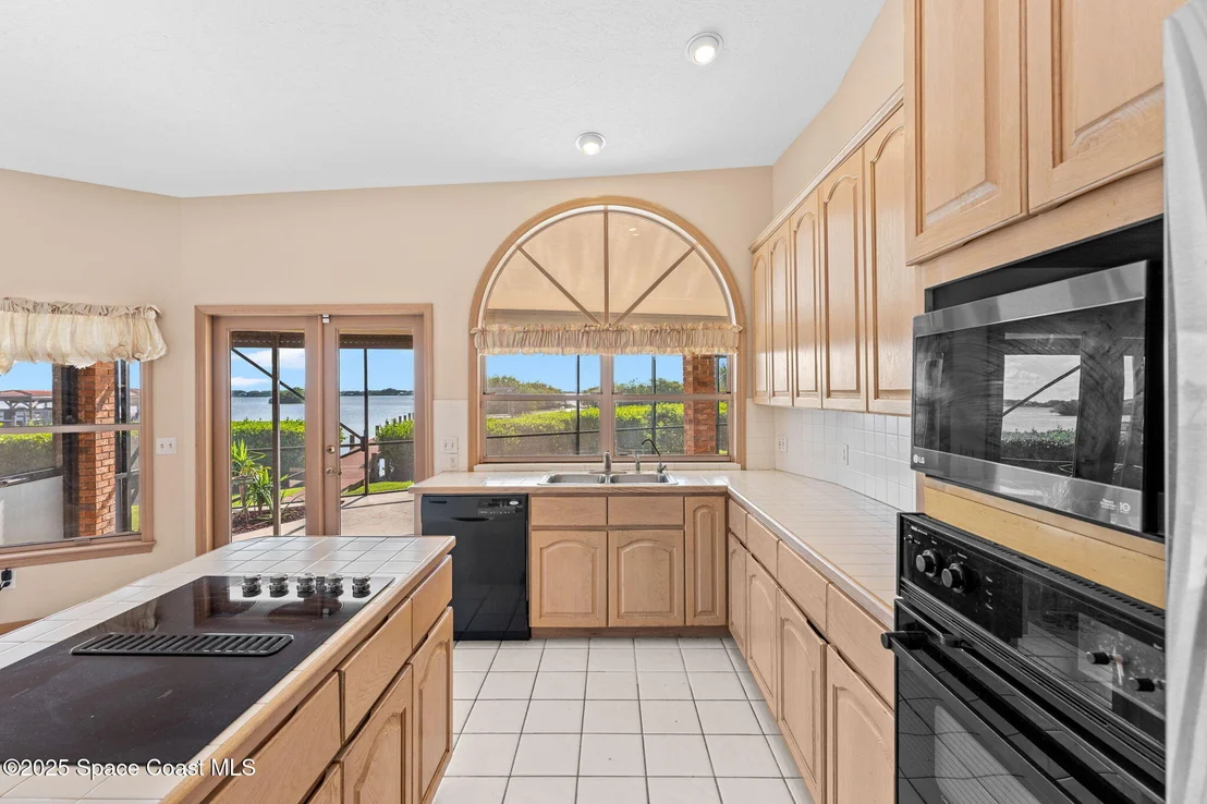 Photo of 418 Lanternback Island Drive