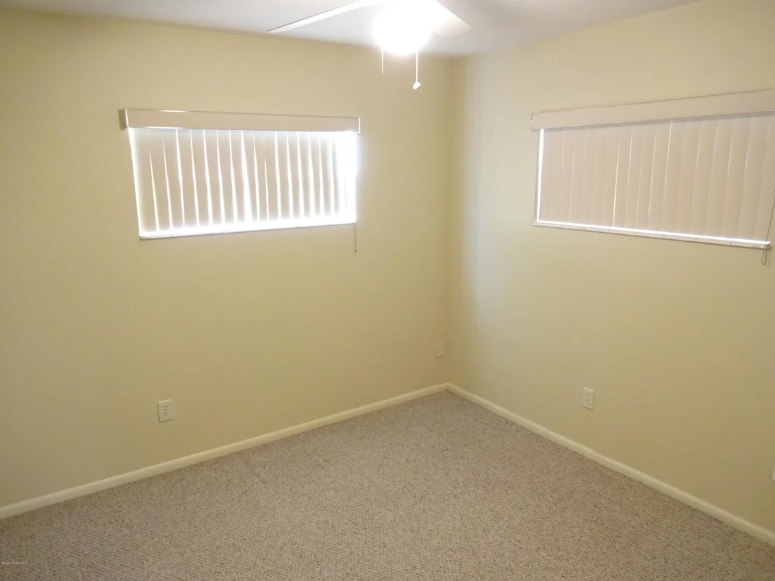 Photo of 954 Kings Post Road
