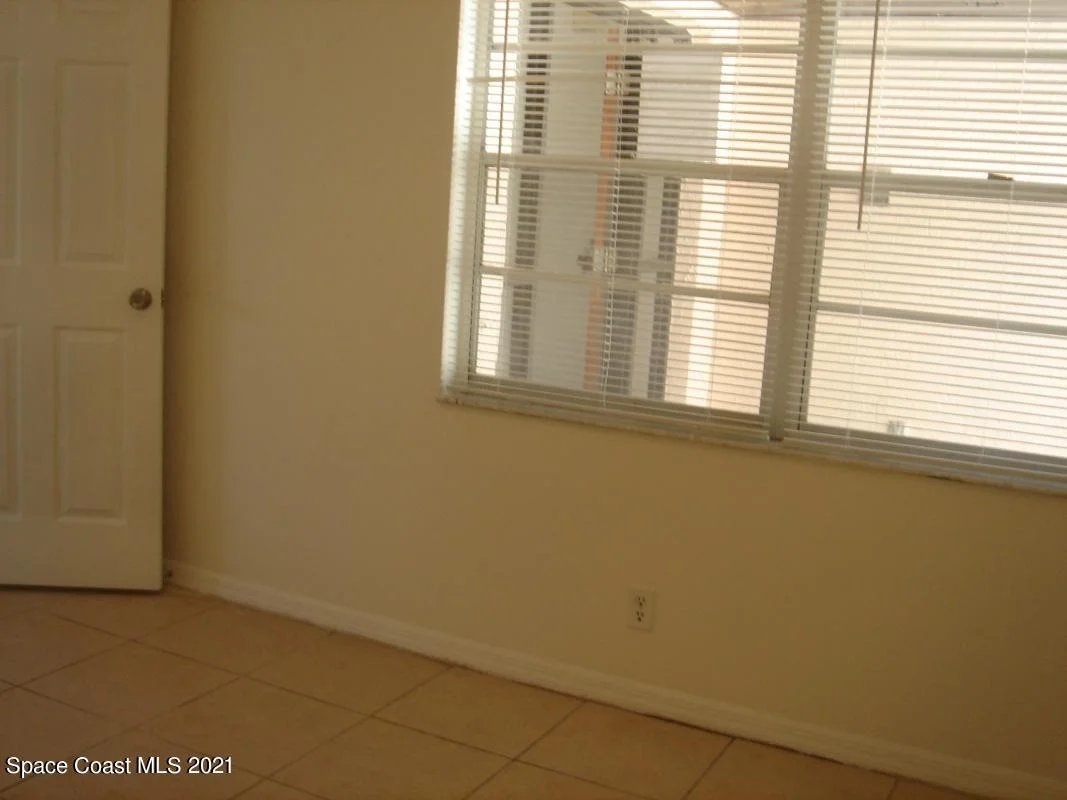 Photo of 725 Palm Drive