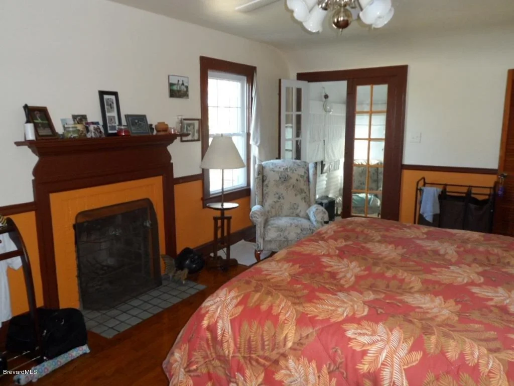 Photo of 211 8th Avenue