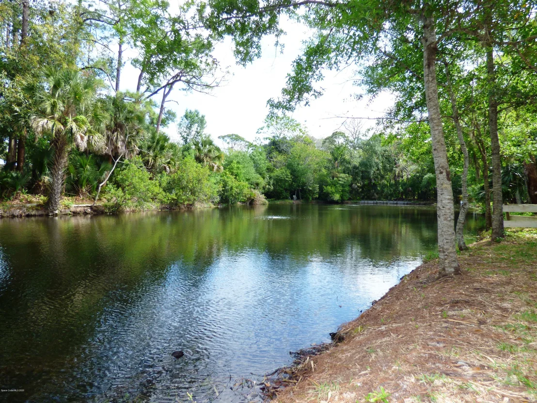 Photo of 6737 Sheridan Road