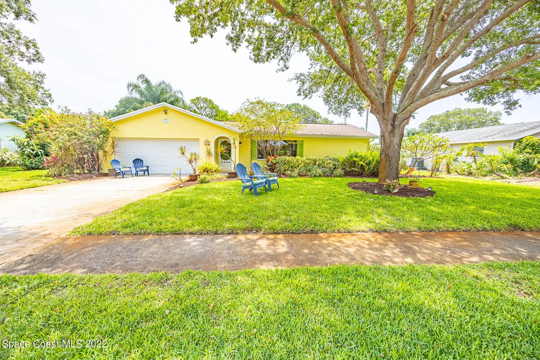 Photo of 2701 Golfview Drive