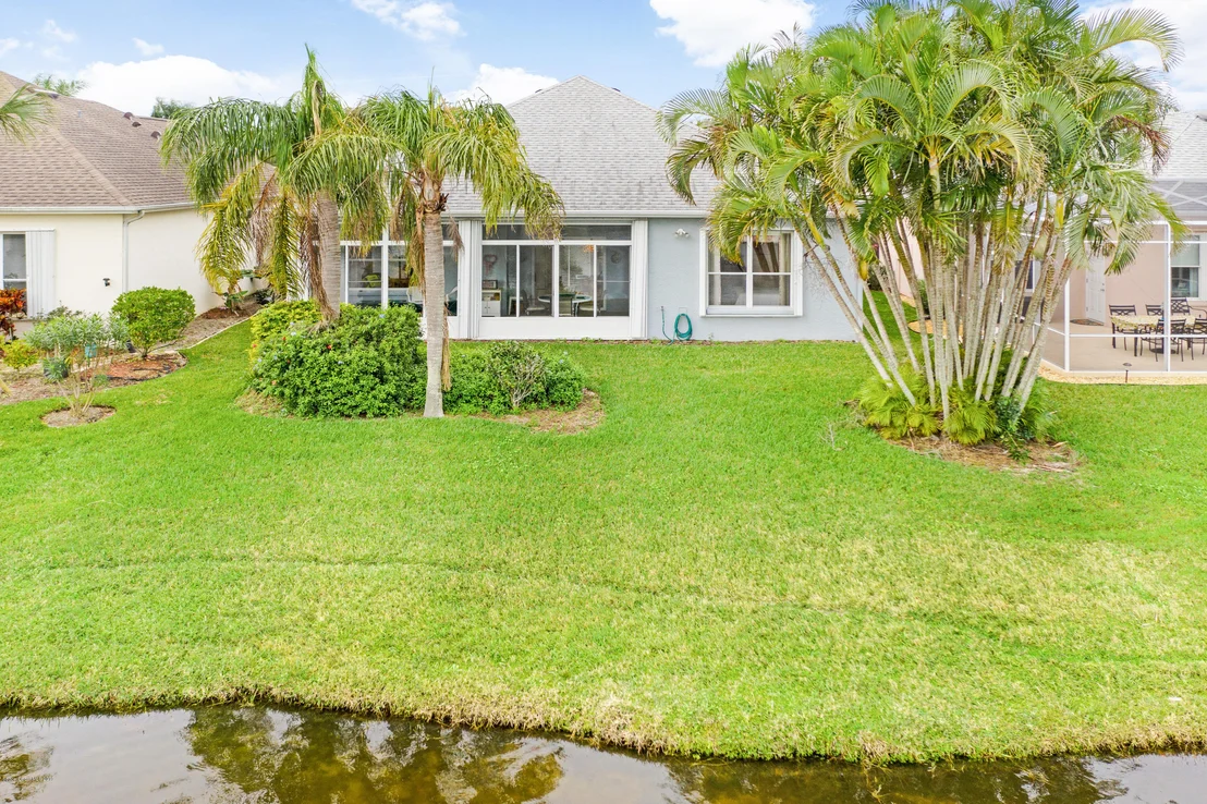 Photo of 2573 Addington Circle