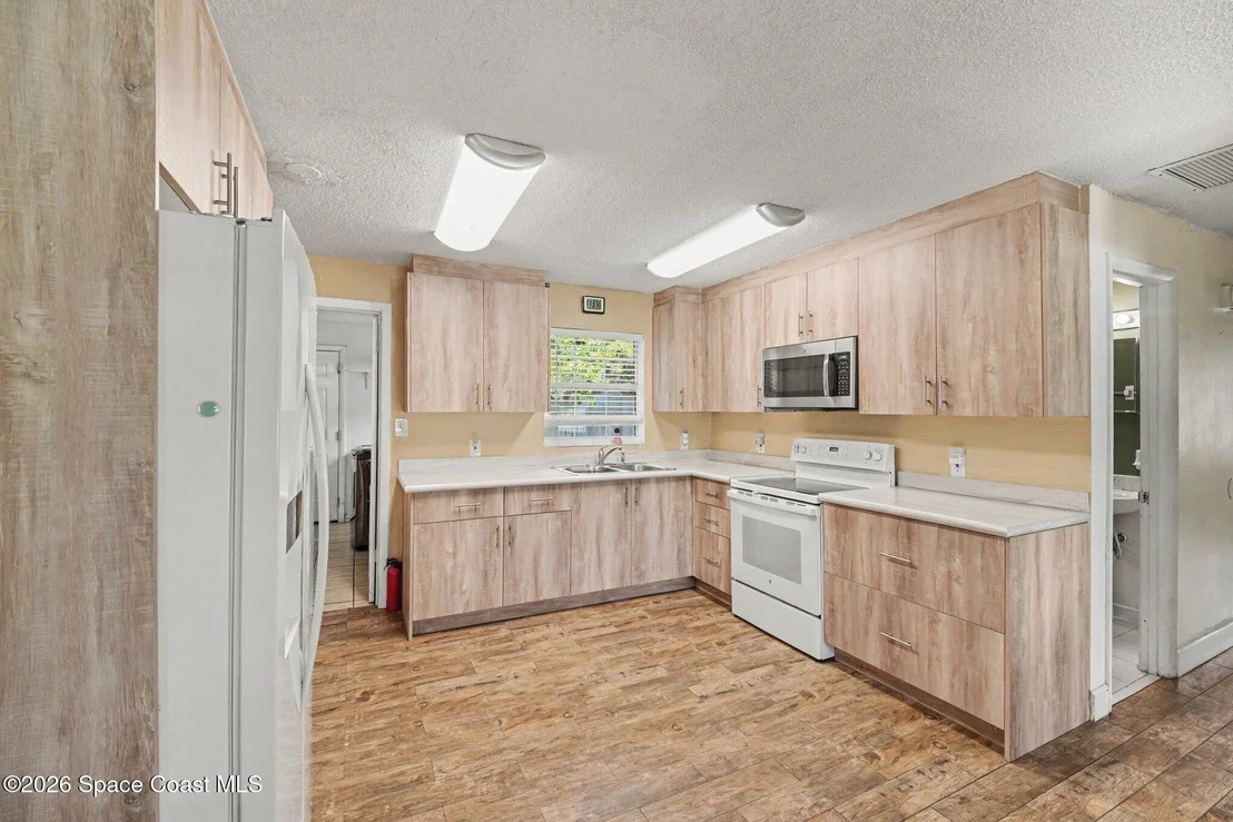 Photo of 336 Bay Avenue