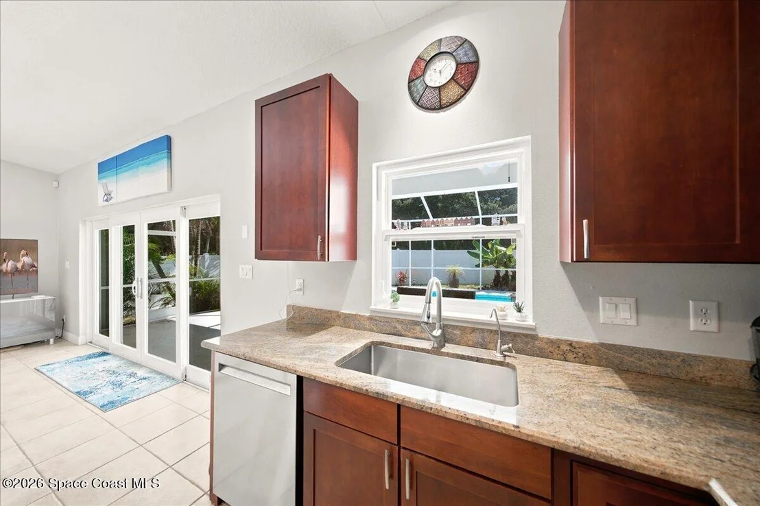 Photo of 195 River Drive