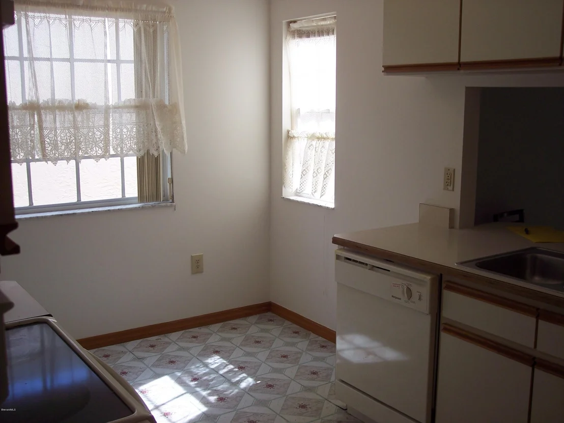 Photo of 880 Cross Lake Drive