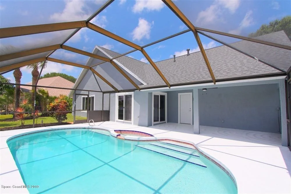 Photo of 2090 Lionel Drive