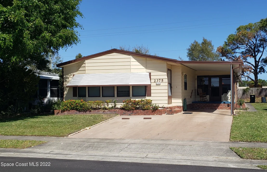 Photo of 2375 Coconut Palm Drive NE
