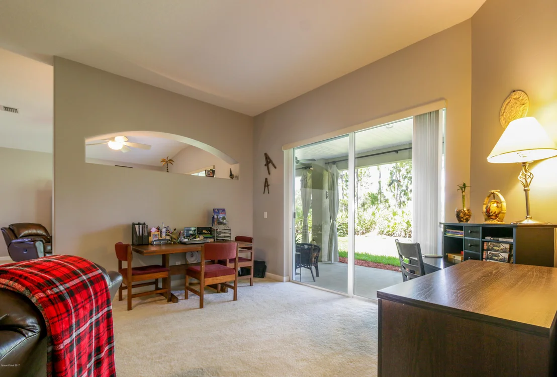 Photo of 565 Gardendale Circle SE