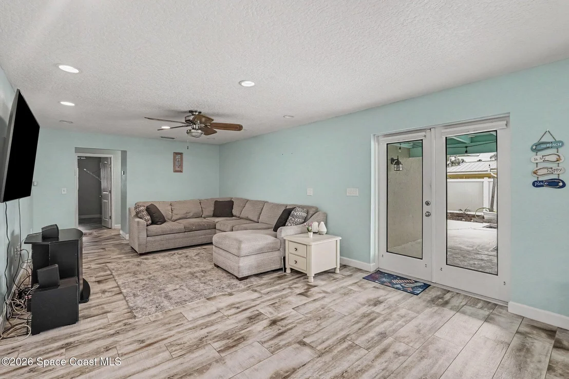 Photo of 311 Seabreeze Drive