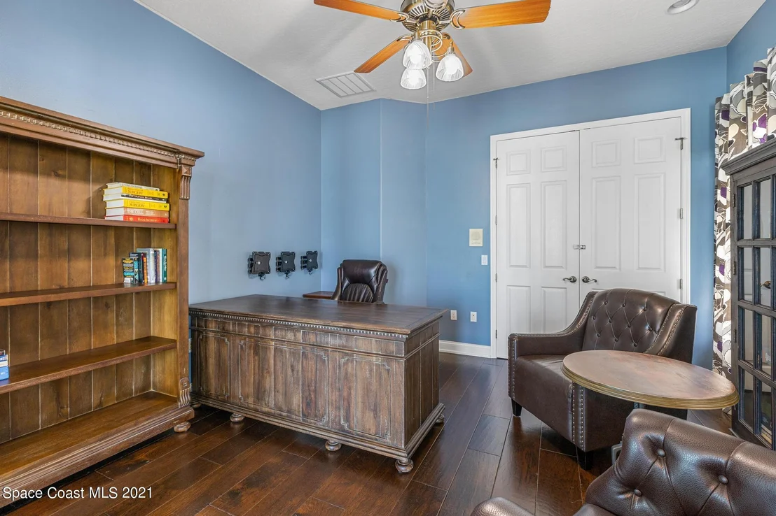 Photo of 735 Beach Street