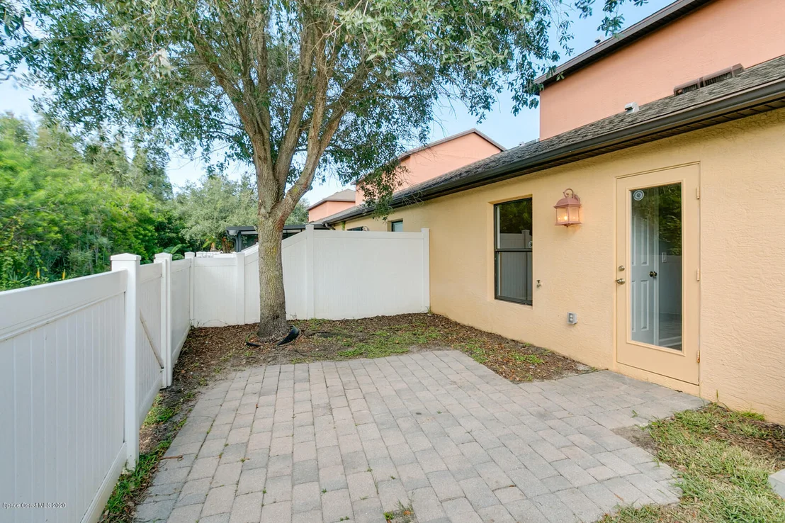 Photo of Unit 101 at 1100 Luminary Circle