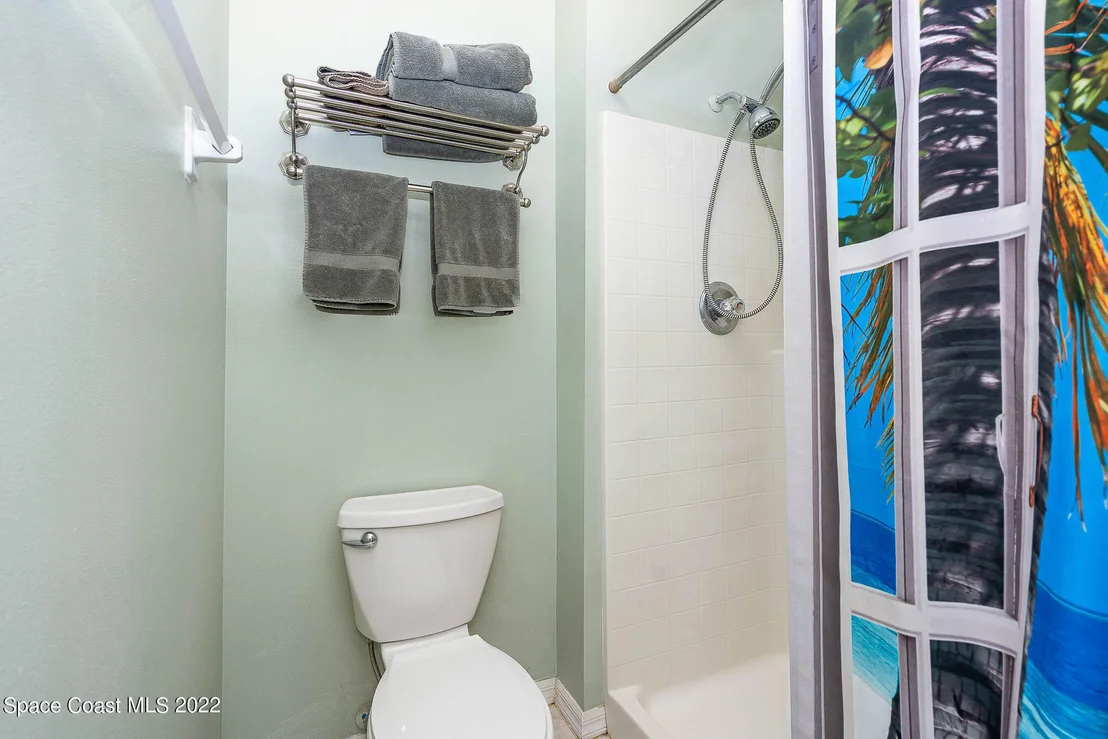 Photo of 1133 White Oak Circle