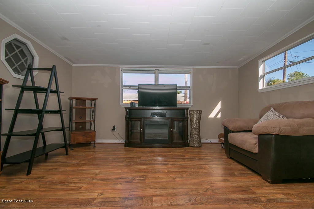 Photo of 1088 Hermosa Drive