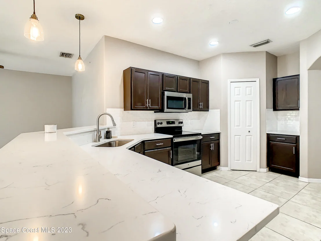 Photo of 324 Sedgewood Circle